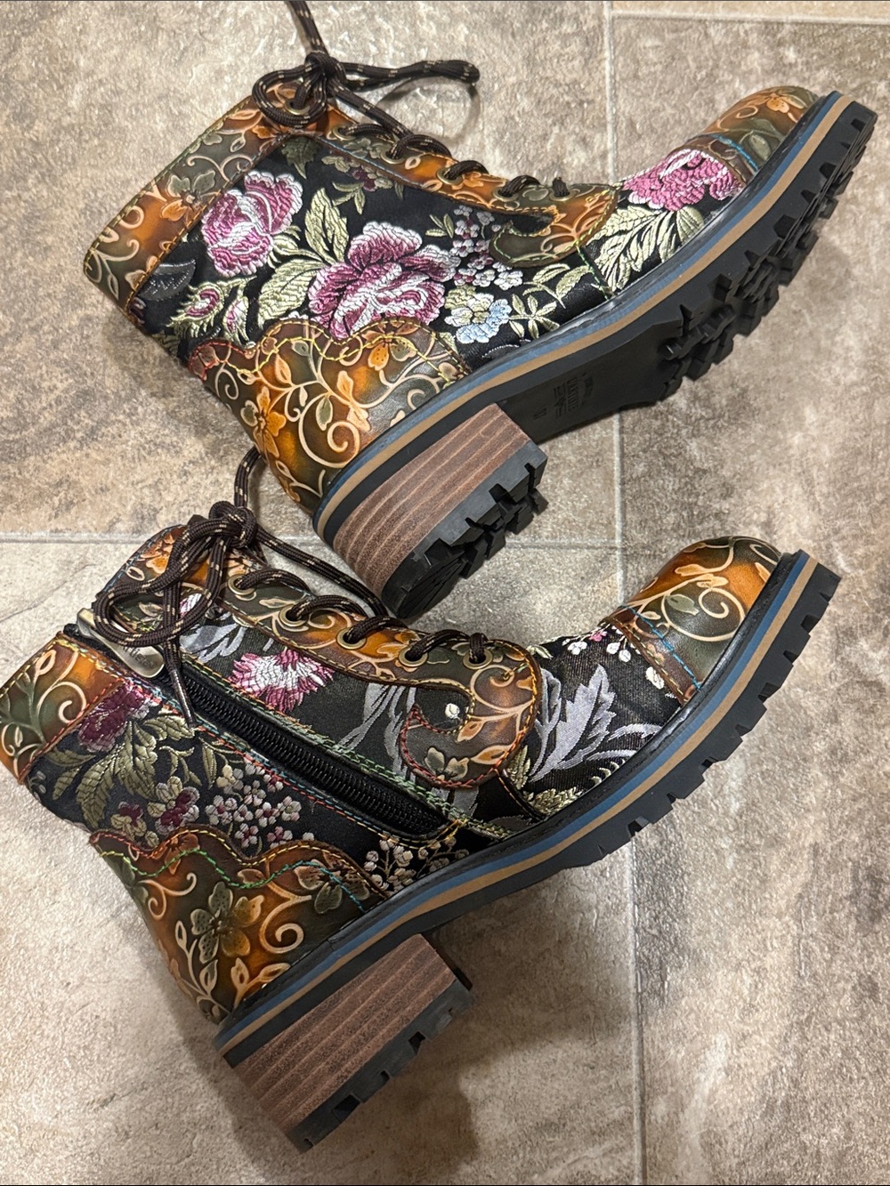 L’Artiste Spring Step Fantastic Leather Booties